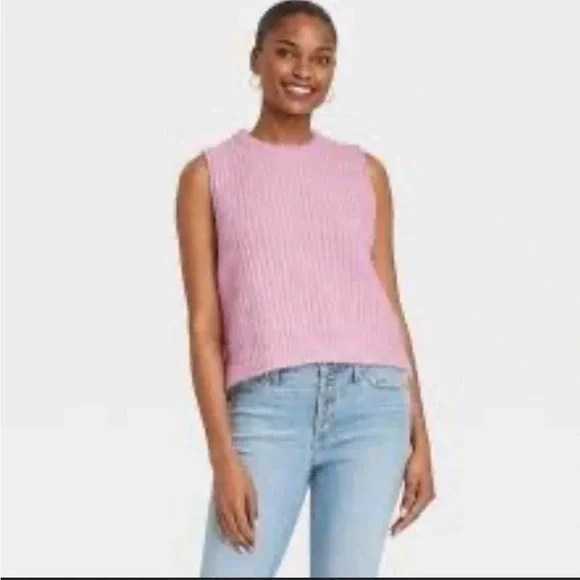 New with tags pink sweater vest size small this will fit a medium PERFECT GIFT🎄 - Picture 2 of 11